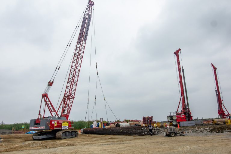 Vía de Evitamiento Chimbote construcción del nuevo puente en el río Santa