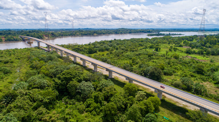 Autopista Río Magdalena recibe premio