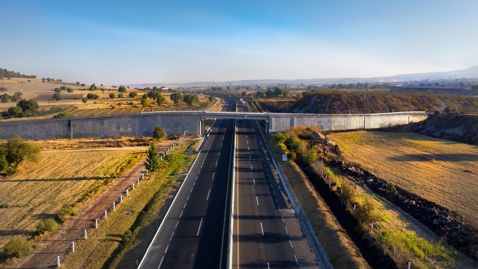 El gobierno del Estado de México y el Circuito Exterior Mexiquense firman convenio para fortalecer la seguridad de los usuarios