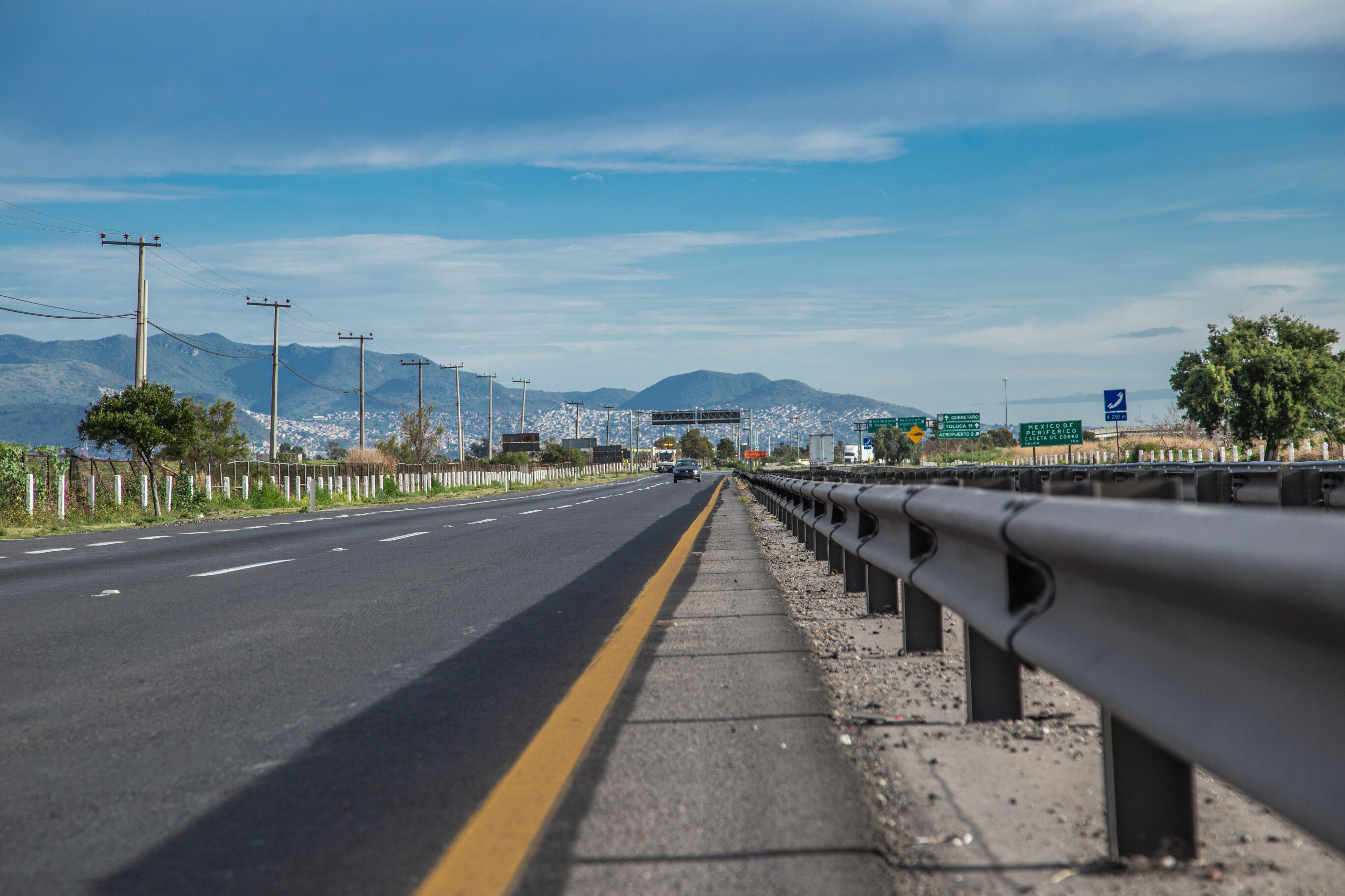 Buscan agilizar tiempo de respuesta en accidentes en Circuito Exterior Mexiquense