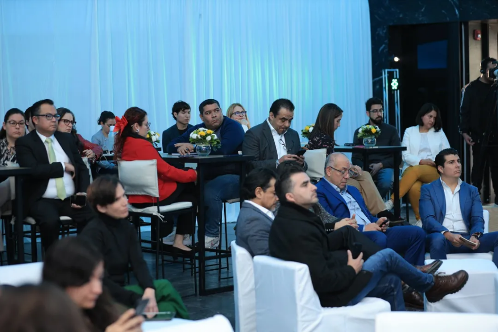 Asistentes a la presentacion de Hoja de Ruta ASG2